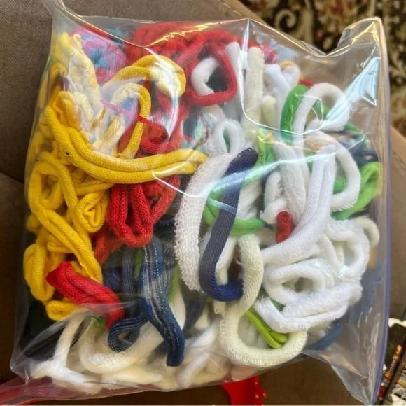 Vintage Red Plastic Potholder Loom And Hook Set With Bag of Loops, Instructions - Picture 4 of 4